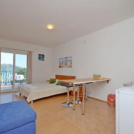 Luka Apartment