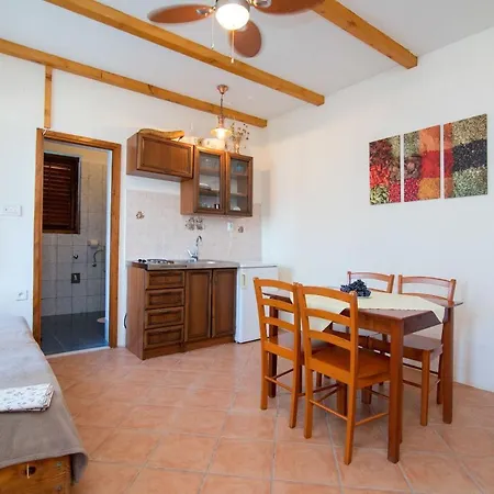 Luka Apartment