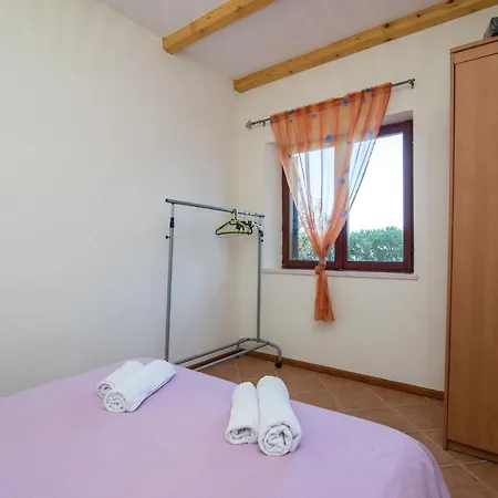 Apartment Luka *